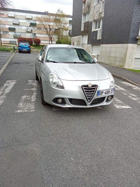Alfa Romeo Giulietta 2.0 JTDm 175 ch S&S Distinctive TCT 2015 occasion Coulommiers 77120