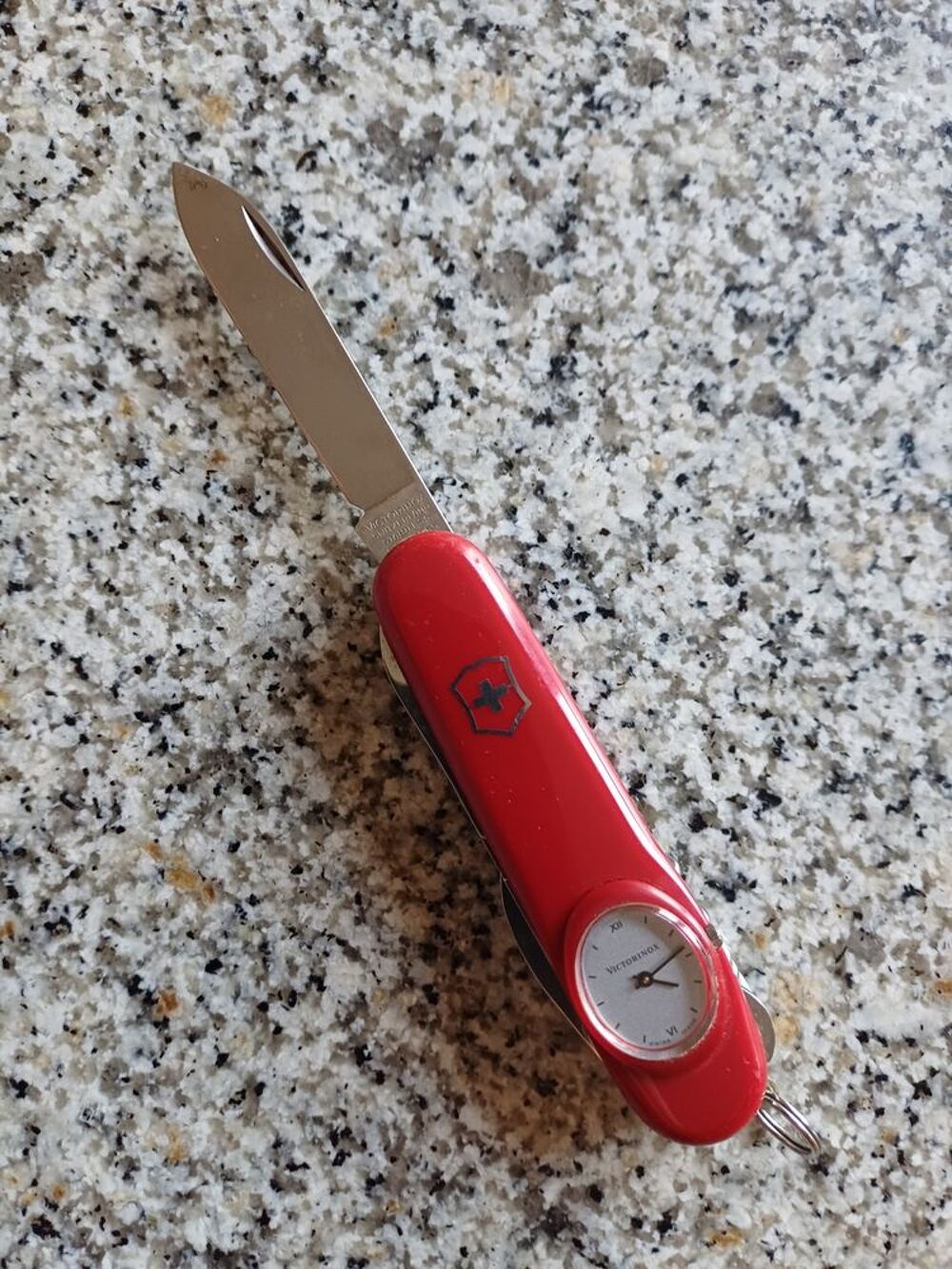 couteau suisse Victorinox 
Bricolage