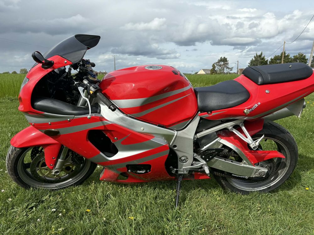 SUZUKI 2002 occasion 27120 Le Cormier