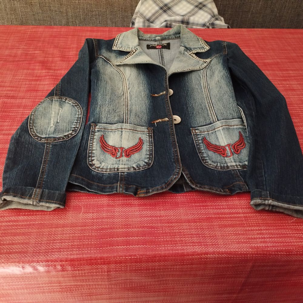Veste jean's vintage avec broderies Vêtements