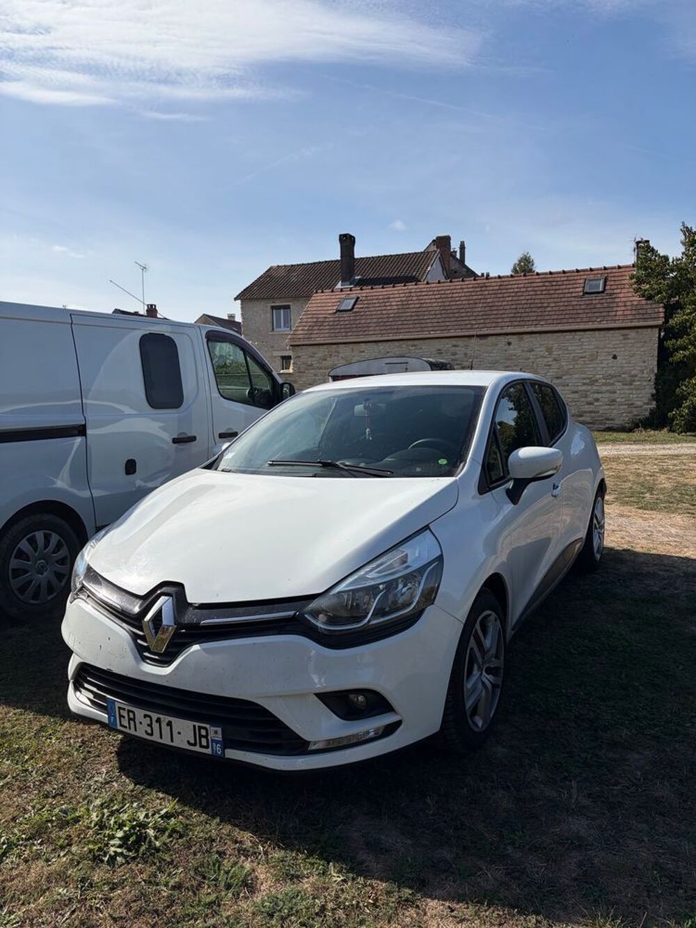 Clio IV Clio dCi 90 Energy eco2 82g Business 2016 occasion 27620 Gasny