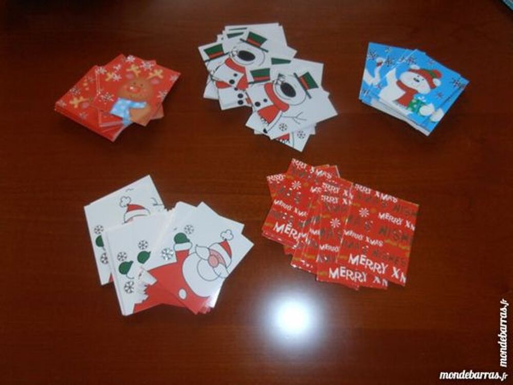 70 mini cartes Cadeaux No&euml;l (69) Décoration