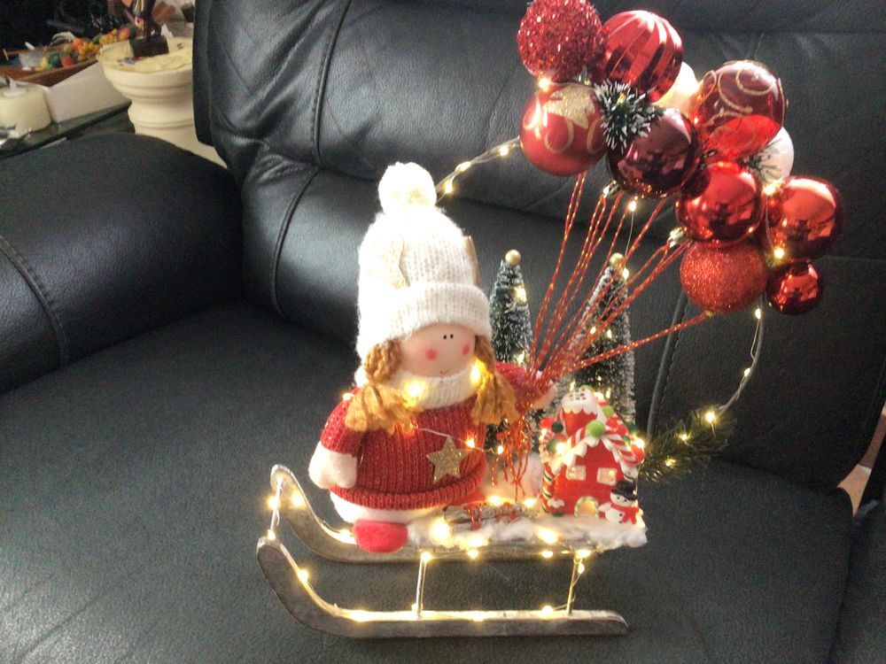 Arrangements de No&euml;l fait maison un grand choix et couronne Décoration
