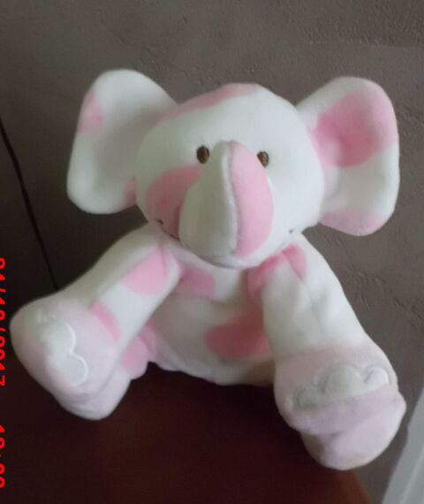 ELEPHANT BLANC ET ROSE EAST WINDSOR 19 Oignies (62)