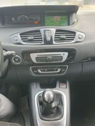 Grand Sc&eacute;nic III Grand Sc&eacute;nic dCi 130 Energy FAP eco2 Bose Edition 7 pl 2015 occasion 28000 Chartres