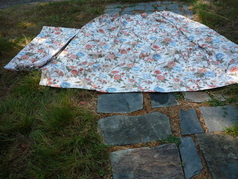 Rideaux / tenture / tissus ameublement oiseaux / fleur
65 Castres (81)