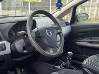 Punto FIAT GRANDE PUNTO 1.2 8V 65 TEAM 3P 2006 occasion 94000 Cr&eacute;teil
