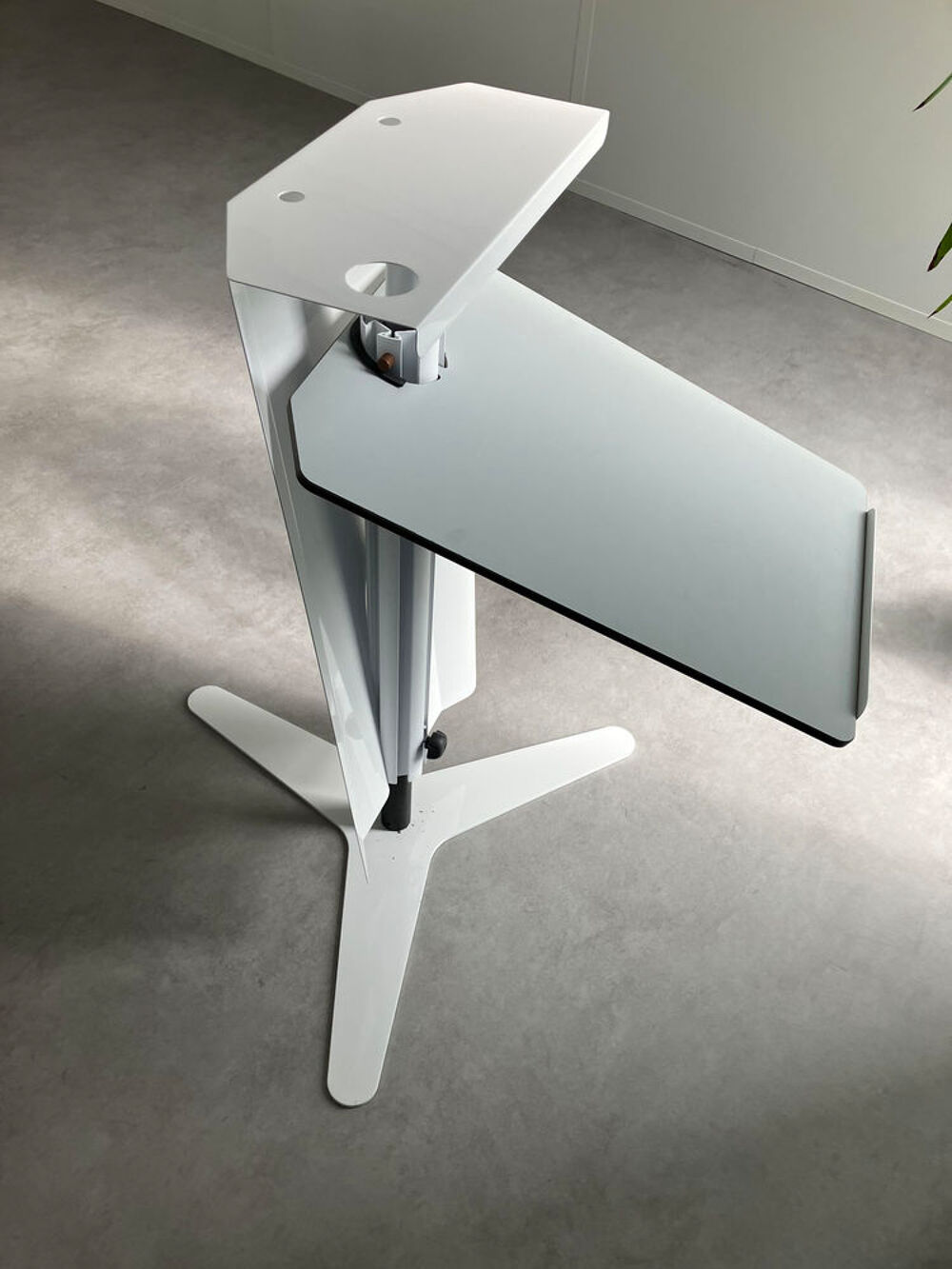 Pupitre de Conf&eacute;rence r&eacute;glable Meubles