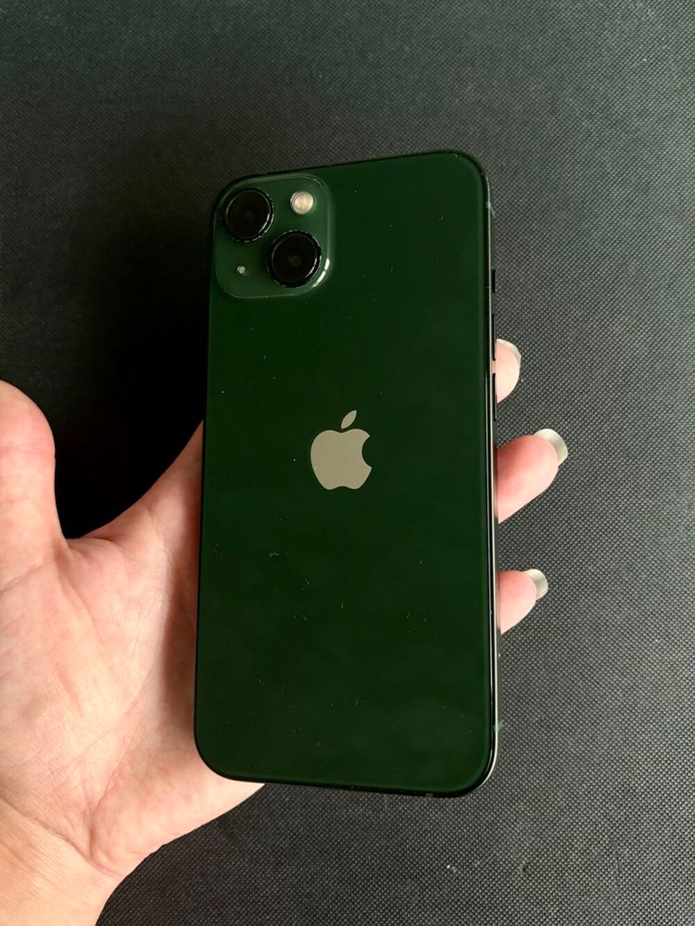 iPhone 13 Vert - 128 Go - Tr&egrave;s bon &eacute;tat - 83 % de capacit&eacute; b T�l�phones et tablettes