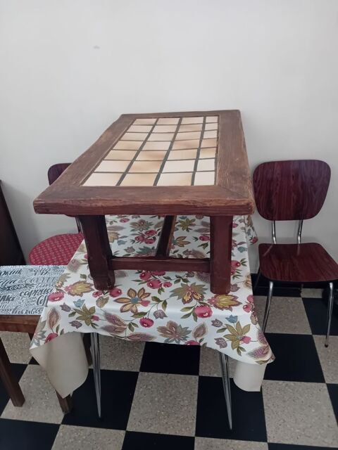 Table basse carrel�e tr�s bon �tat 40 Outreau (62)