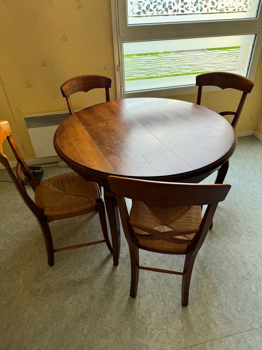 Salle &agrave; manger en merisier table +4 chaises et bahut Meubles