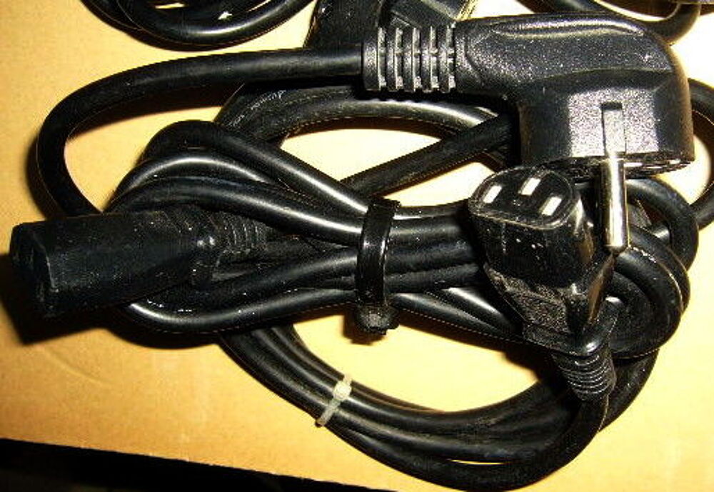 10 cables secteur 3 broches femelle pc bureau ou autre Matriel informatique