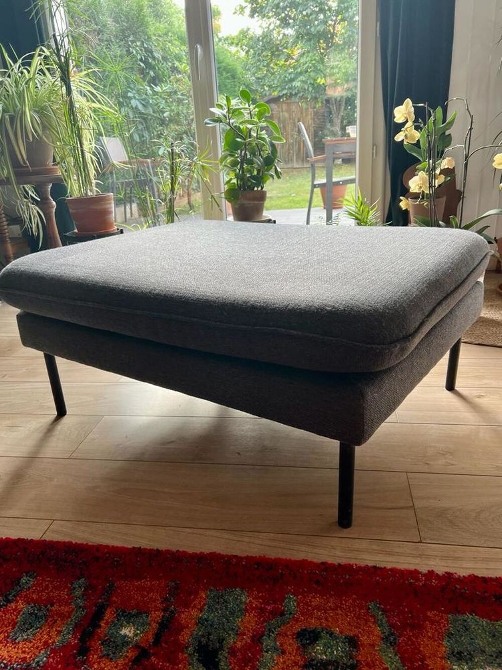 Canap&eacute; + Pouf tr&egrave;s bon &eacute;tat Meubles