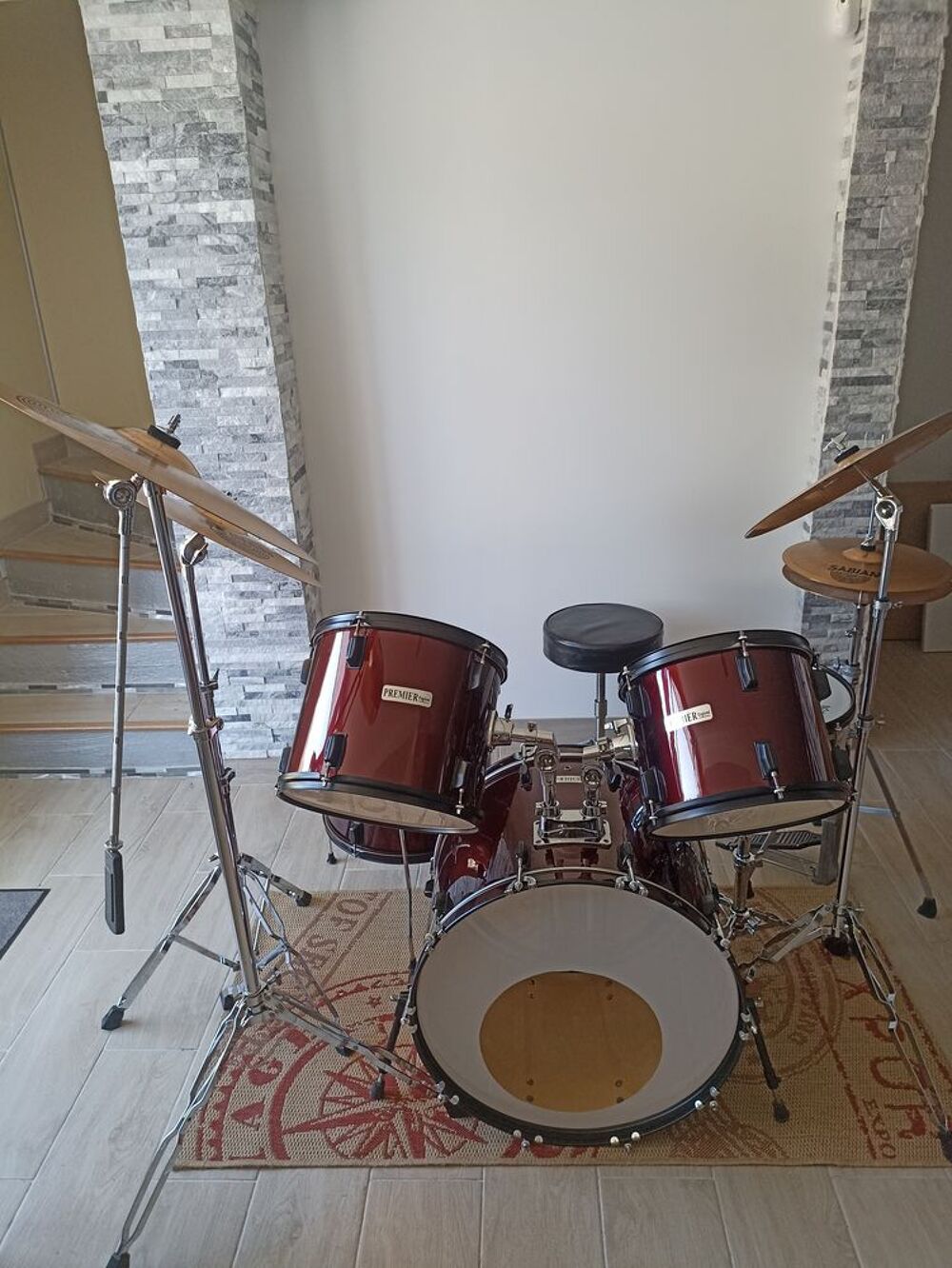 Batterie acoustique compl&egrave;te avec sets de sourdines Instruments de musique