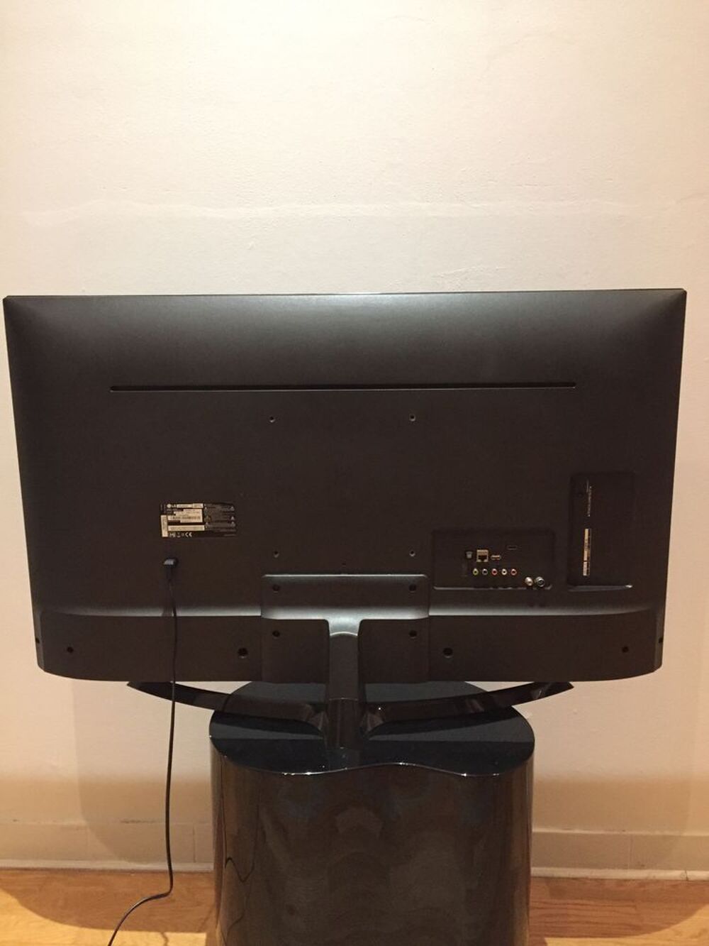 TV LG 43 pouces (108 cm) / fonctionnelle Photos/Video/TV