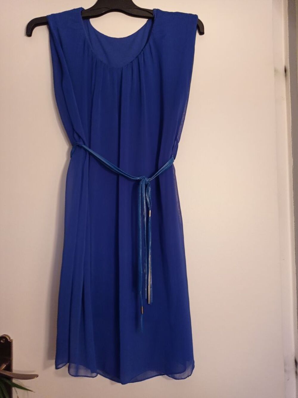 Robe voile sans manches + ceinture assortie Vêtements