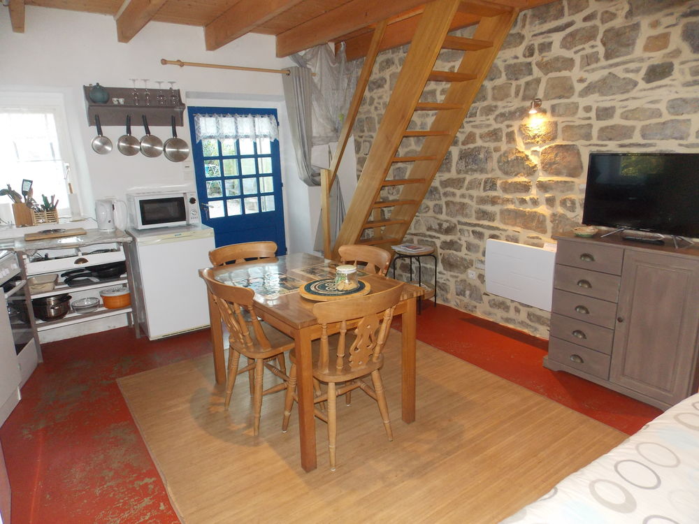   Petit gîte cocooning Monts d'Arrée, 30 min mer Vacances  / Offres de location 