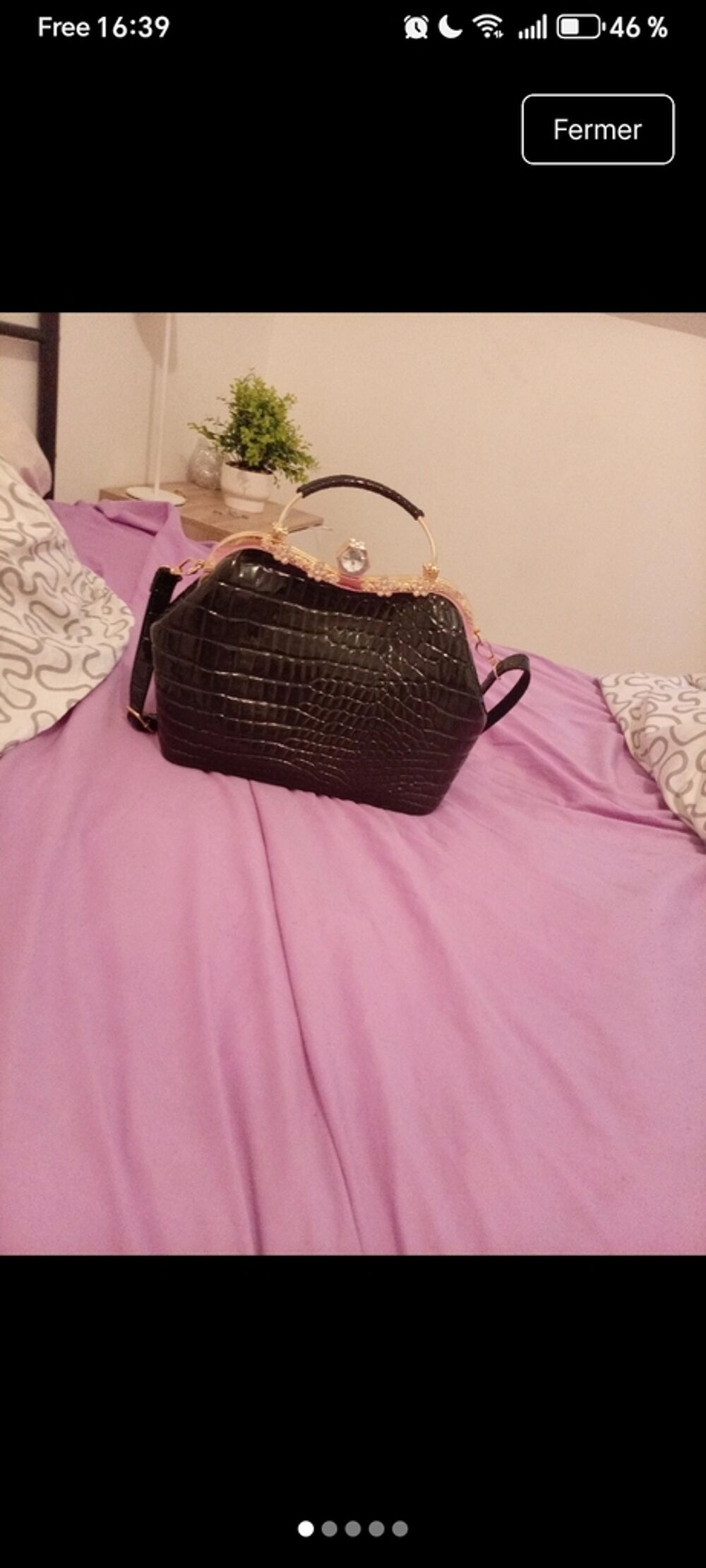 Sac &agrave; main noir effet croco Maroquinerie