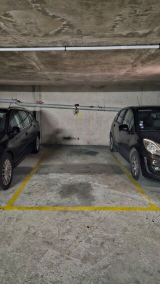  Parking / Garage � vendre 11 m� 