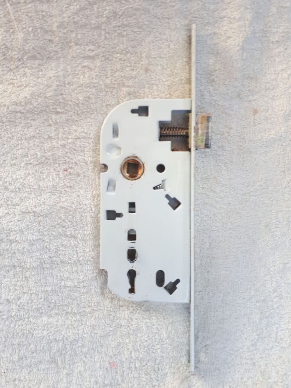 Porte en bois avec serrure Bricolage