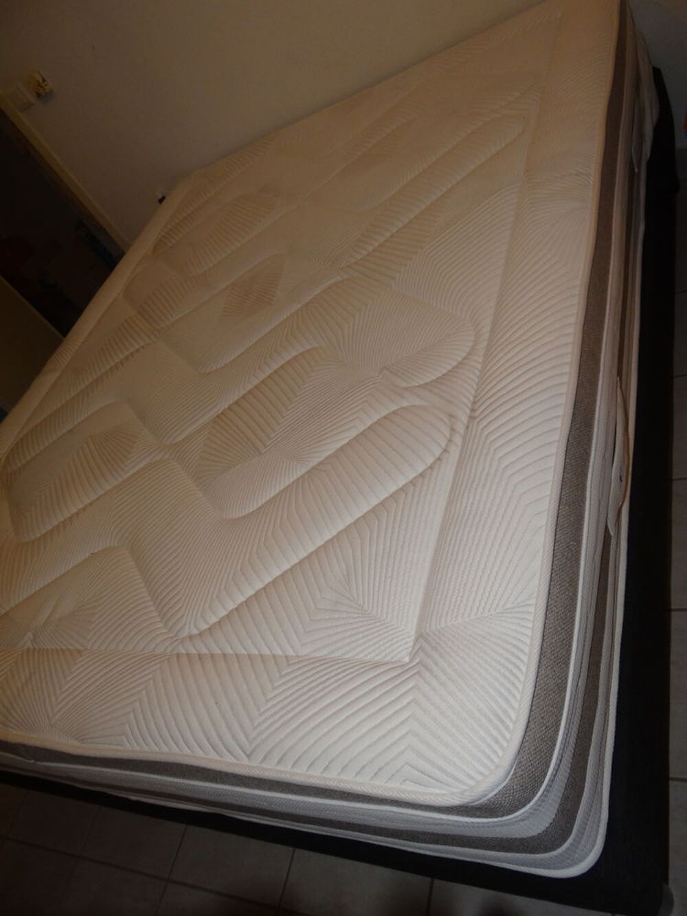 matelas Andre Renault neuf + sommier recent Meubles