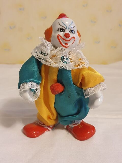 Figurine clown porcelaine ann�e 90 5 Gravigny (27)
