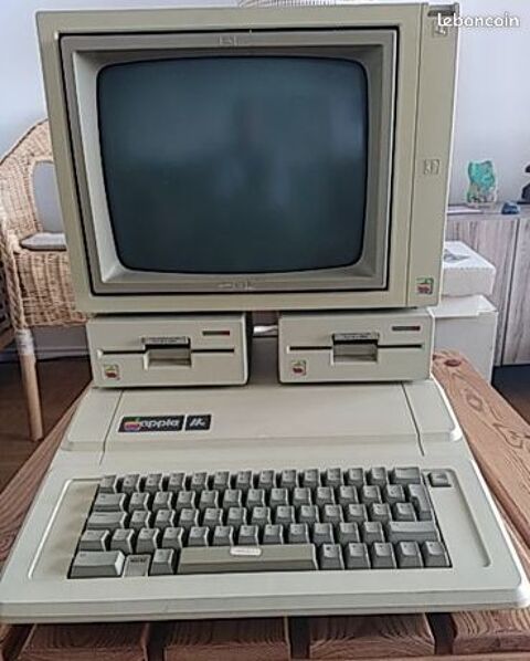 Ordinateur Apple IIe avec disquettes ProDos et documentation 470 Lyon 4 (69)