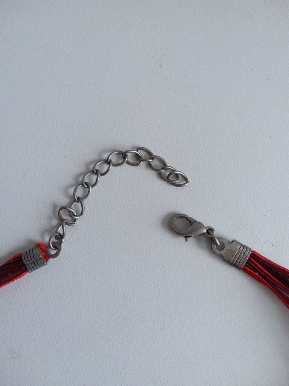 COLLIER fantaisie rouge Bijoux et montres