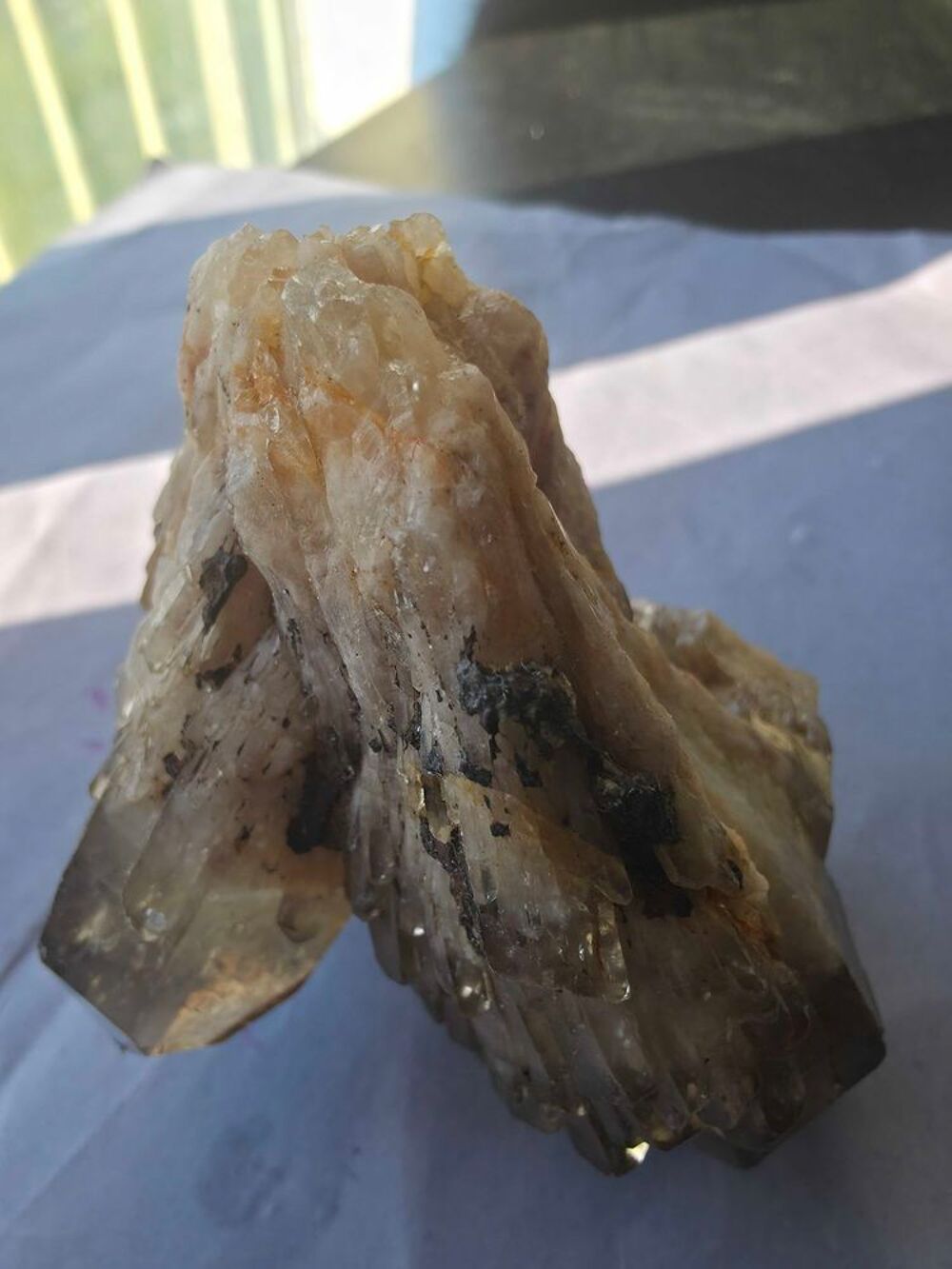 Citrine Naturelle de Kolwezi RDC-Cristal de Quartz 284g 