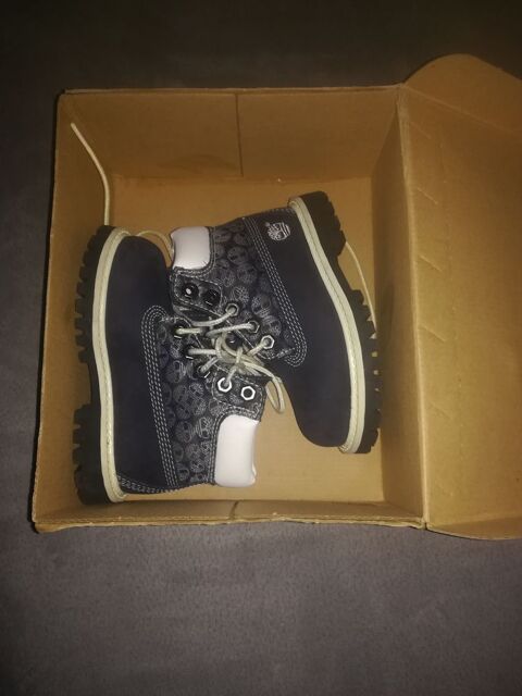 CHAUSSURES ENFANT type boot navy Taille 23 marque TIMBERLAND 60 Achres (78)