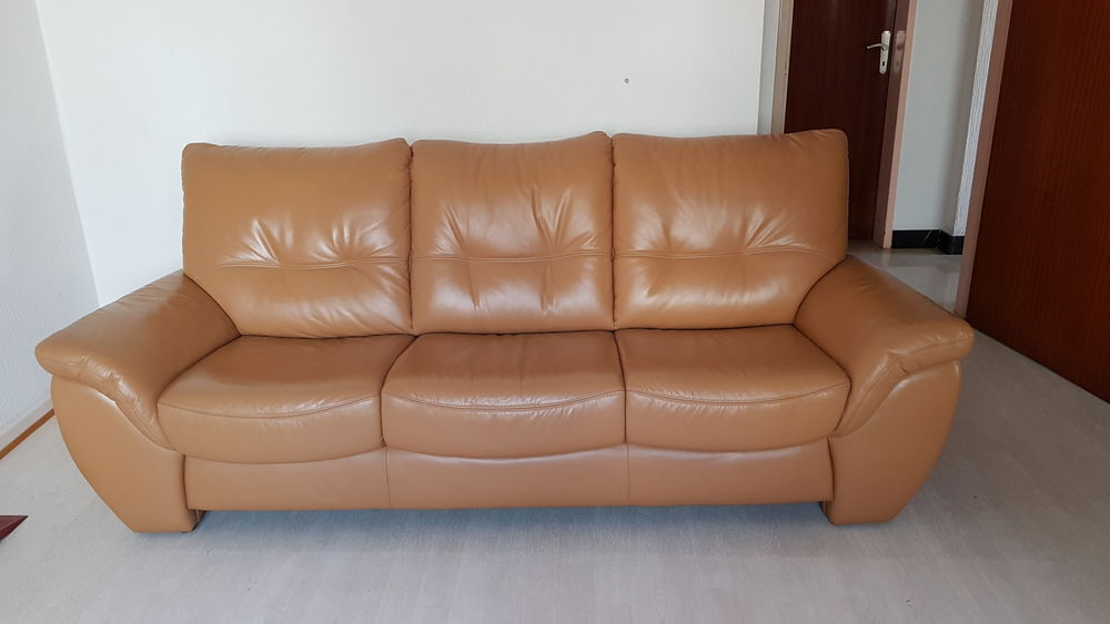 Salon en cuir couleur camel ou cognac 3 grandes places Meubles