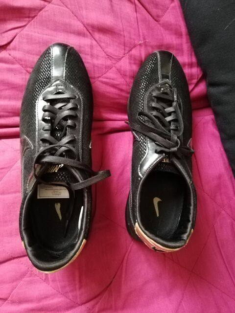 Chaussures de sport femme Nike Air. 19 Asni�res-sur-Seine (92)