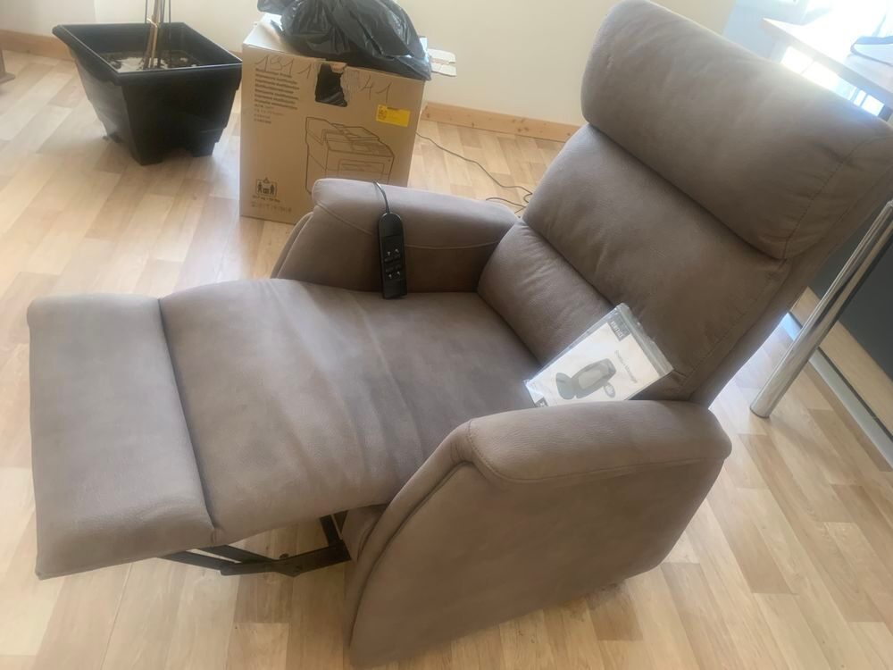 Fauteuil &eacute;lectrique avec plusieurs positions Meubles