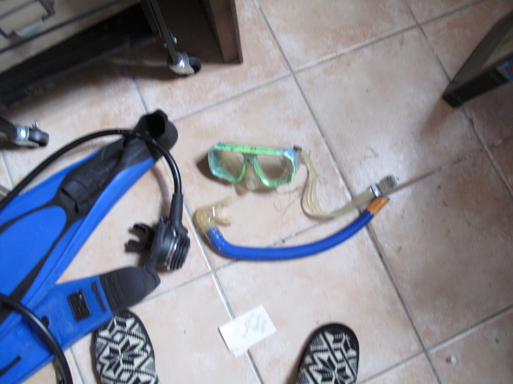 TENUE de plong&eacute; avec sac et accessoires Sports