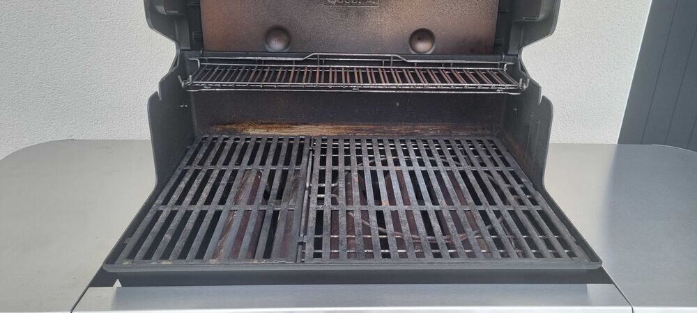 Barbecue &agrave; gaz 3 feux Weber Genesis E-325S Jardin