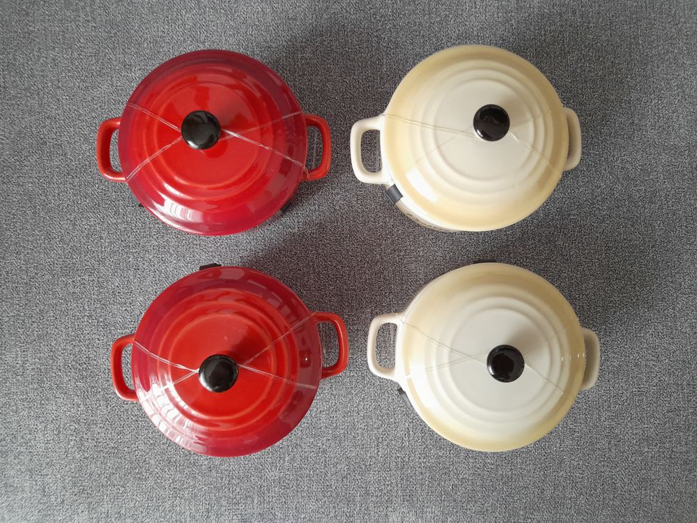 4 COCOTTES NEUVES en GRES EMAILLE Cuisine