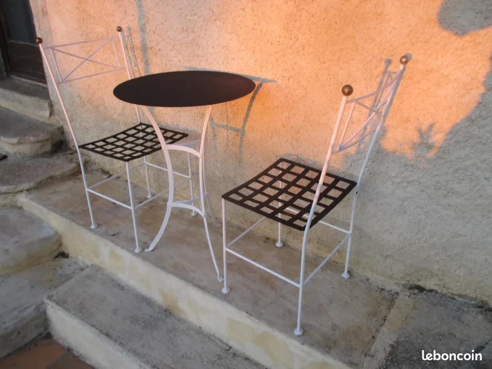 salon de jardin en m&eacute;tal Décoration