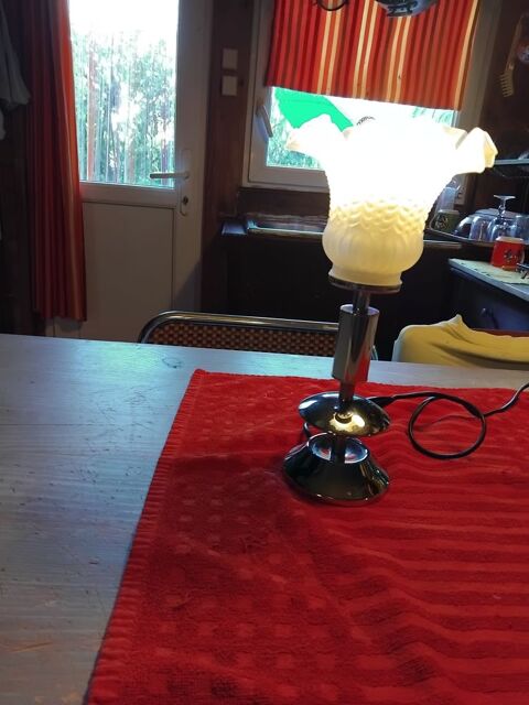 Lampe de chevet 
Strasbourg (67)