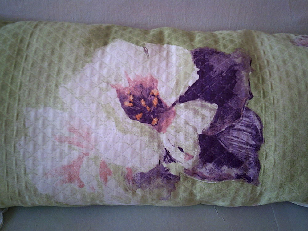 Saisissez le titre de votre obCoussin floral vert d&eacute;gradjet. Décoration