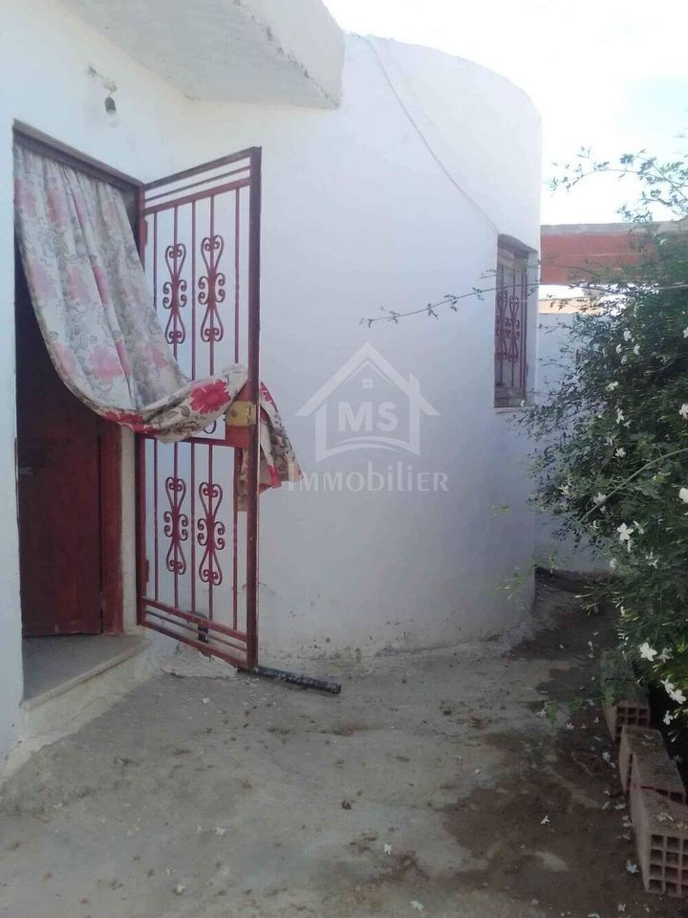 Vente Maison Maison S+2 avec garage et jardin à Hammamet Sud Sidi hammed (Tunisie)