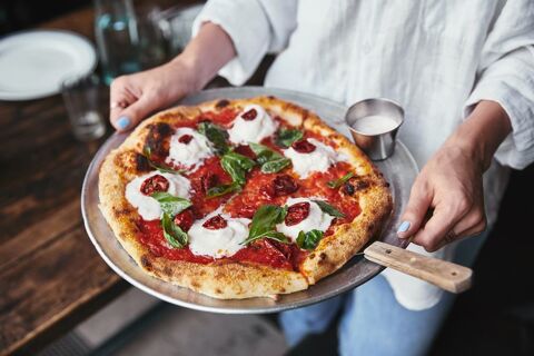 PIZZERIA, RESTAURATION RAPIDE AVEC TERRASSE, SUR PLACE OU A EMPORTER A CEDER AU COEUR D'AVIGNON 89600 84000 Avignon