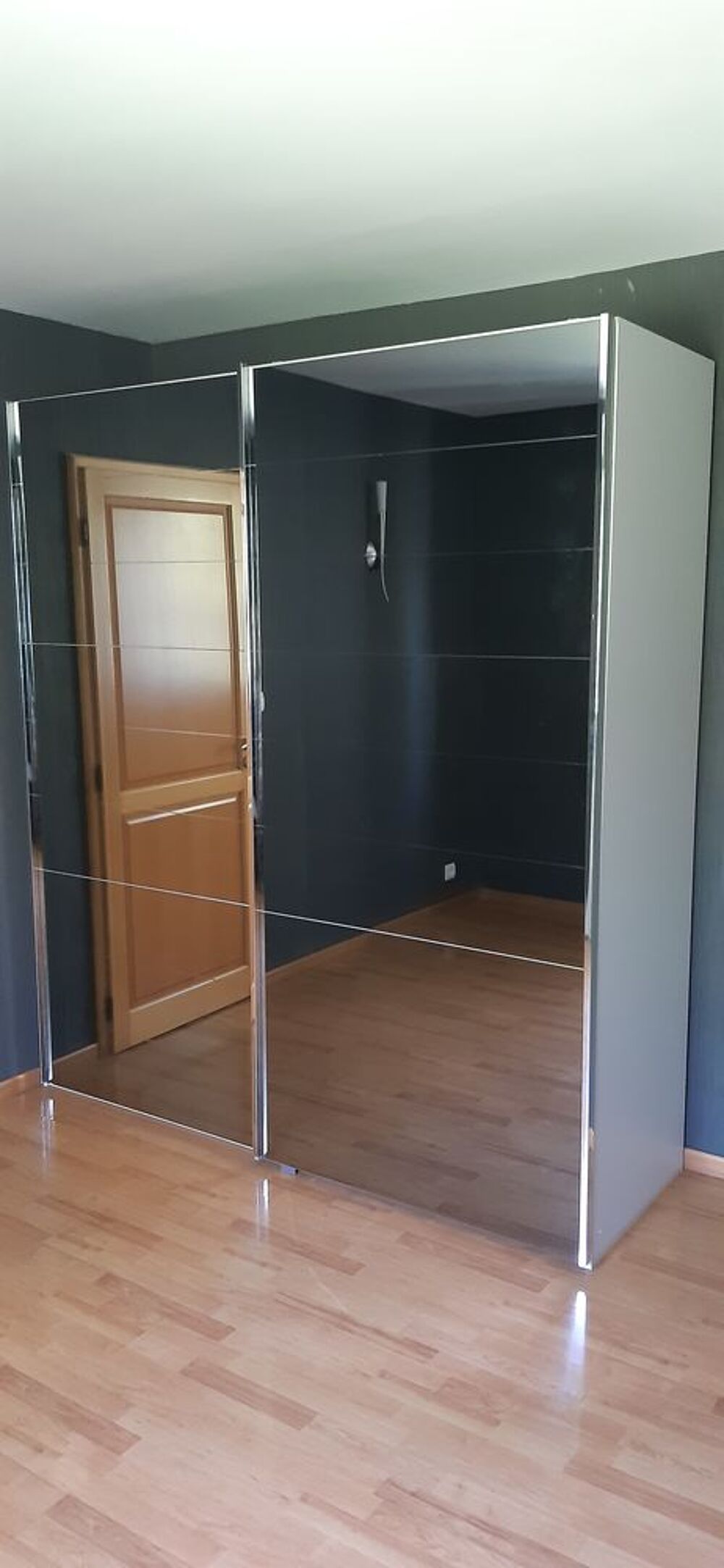 armoire vitr&eacute;e dressing Meubles