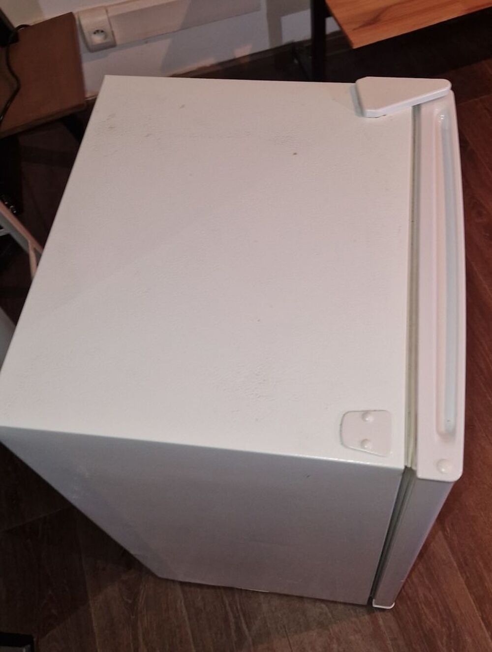 R&eacute;frig&eacute;rateur 100 litres &eacute;tat neuf Electrom�nager