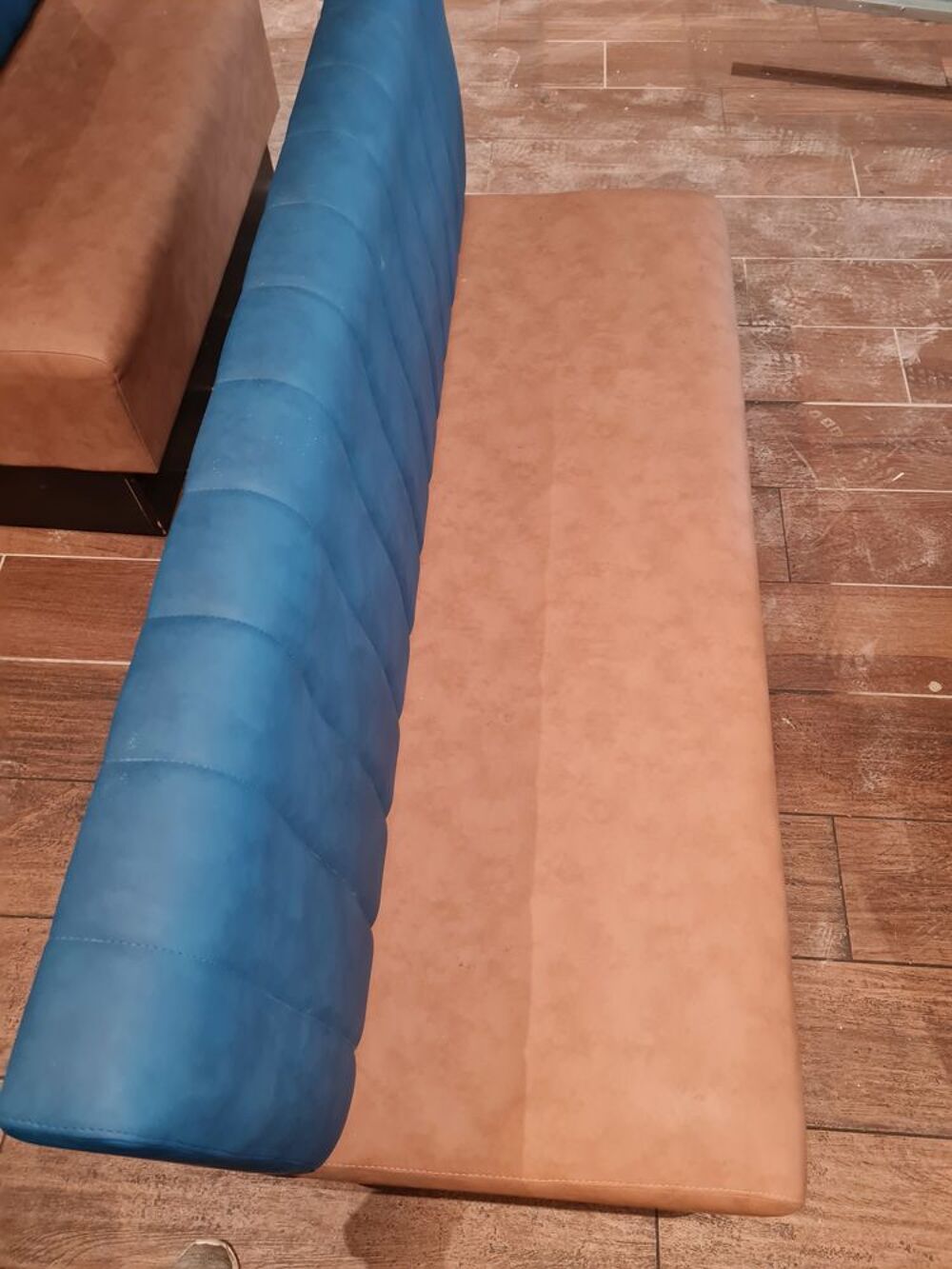 Grande banquette (&times;4) Meubles