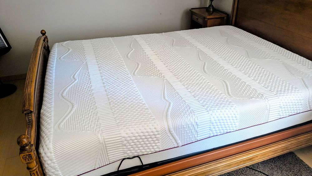 Sommier &eacute;lectrique 140 et matelas m&eacute;moire de forme Meubles