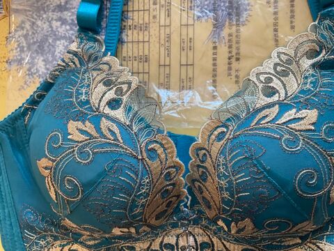 Tenue remarquable pour ce beau Soutien Gorge 25 Six-Fours-les-Plages (83)