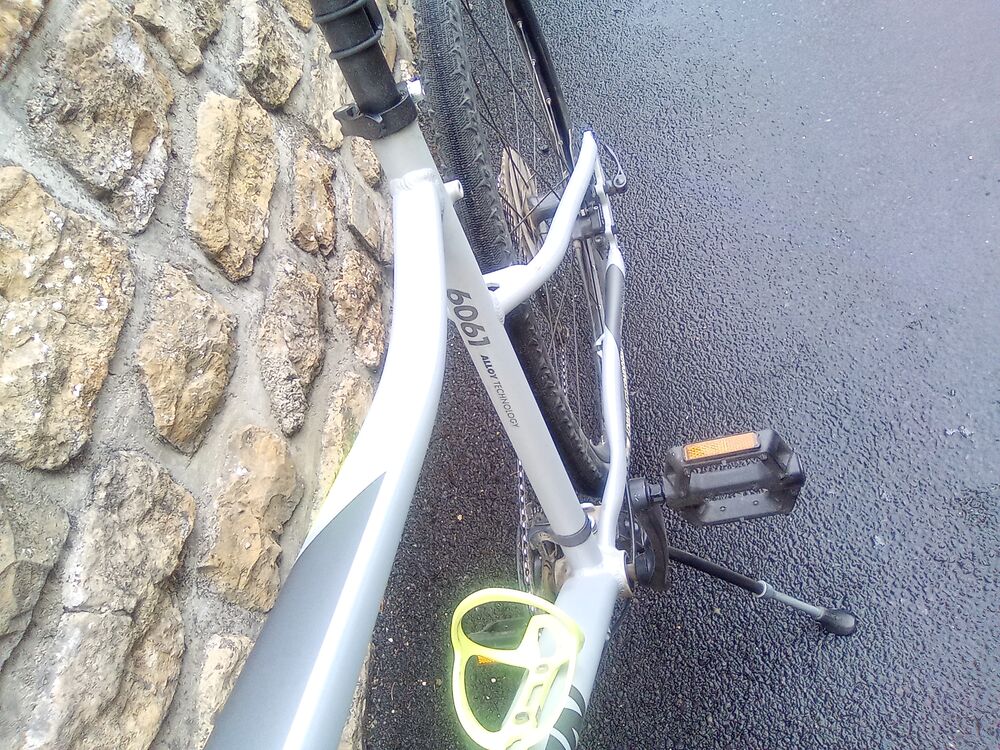 v&eacute;lo B.TWIN VTC homme Vélos
