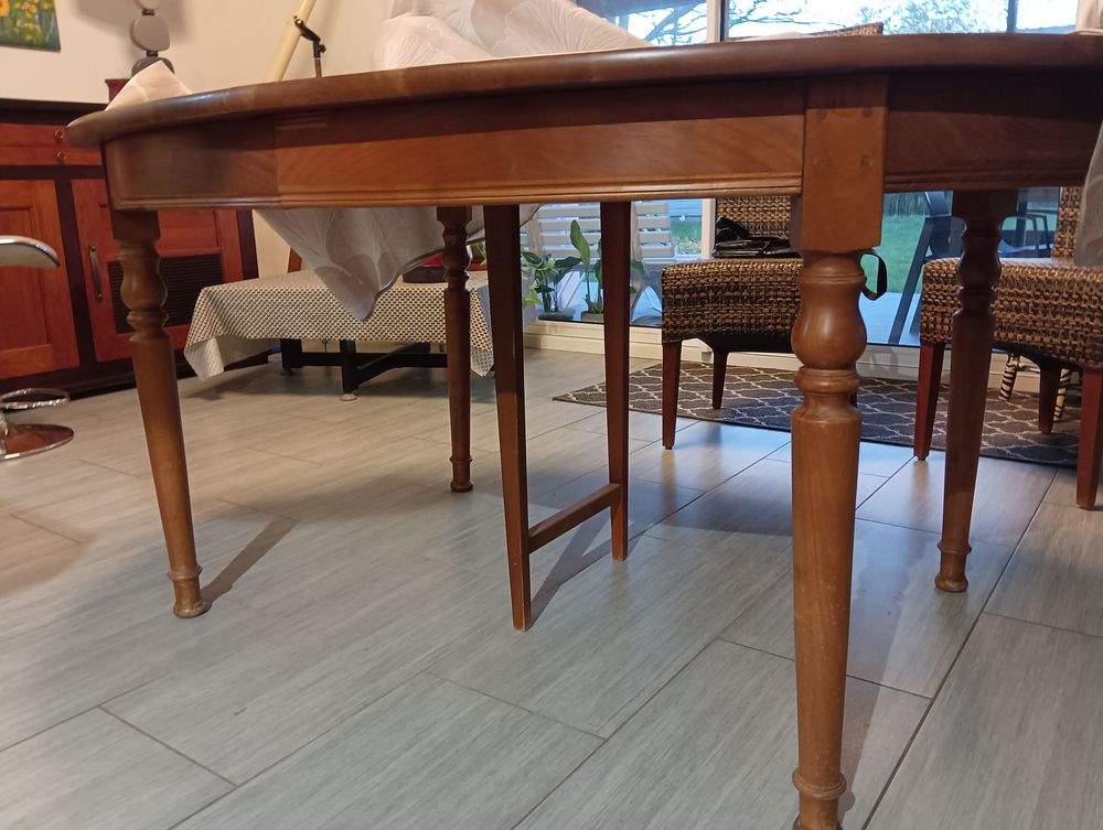 Table de s&eacute;jour avec allonges Meubles
