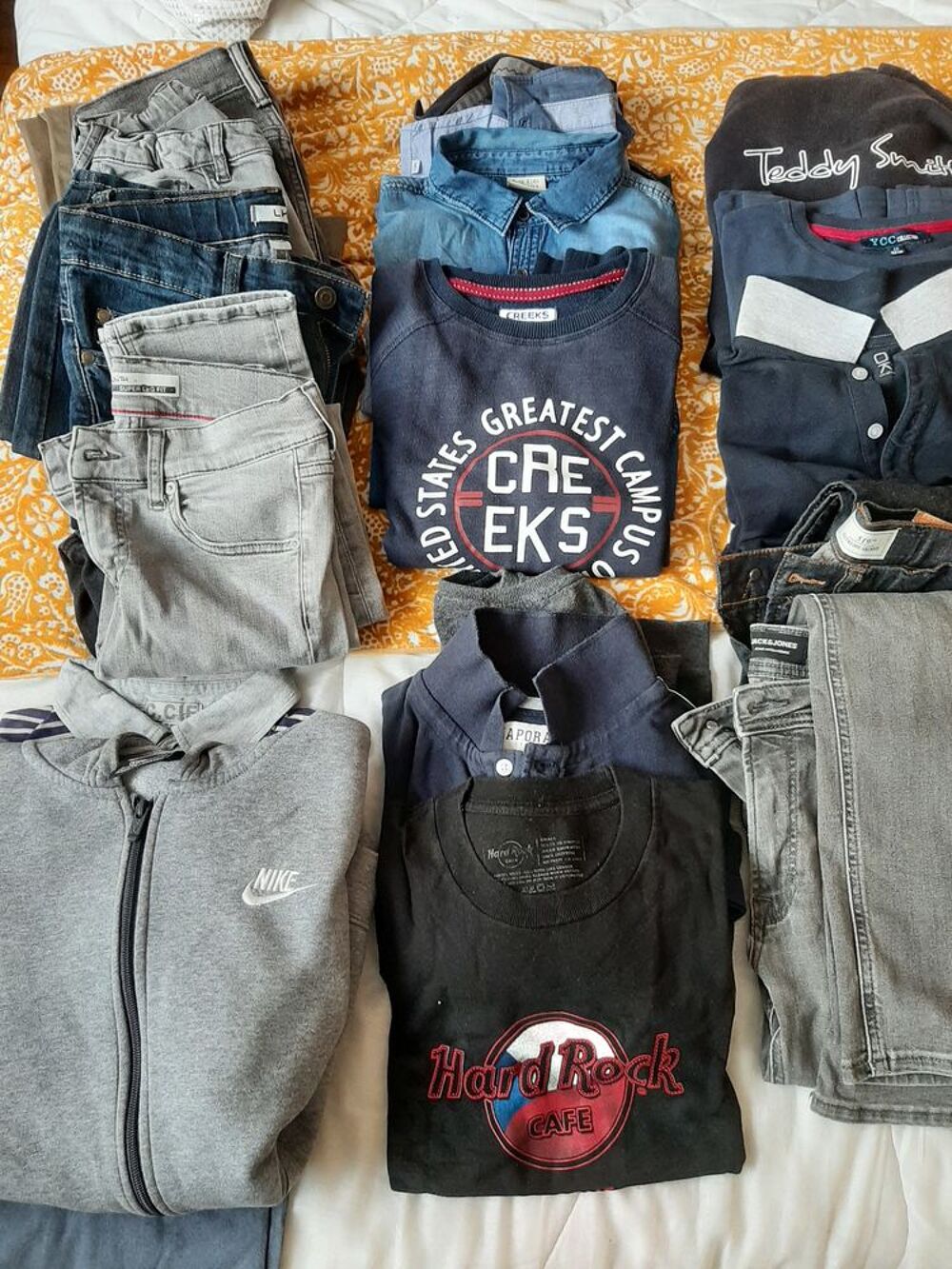 V&ecirc;tements de marque gar&ccedil;on 12.14ans Vêtements