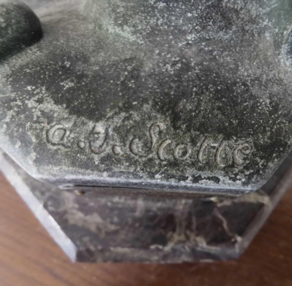 Statut en r&eacute;gule sur marbre du Sculpteur A-J Scott Décoration